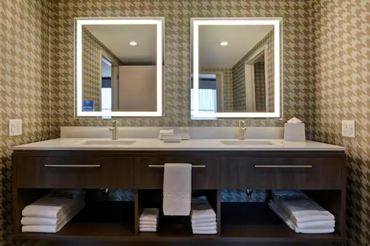 Hotel Homewood By Hilton Orlando Flamingo Crossings, Fl Four Corners